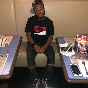 Meet your Posher, Leon